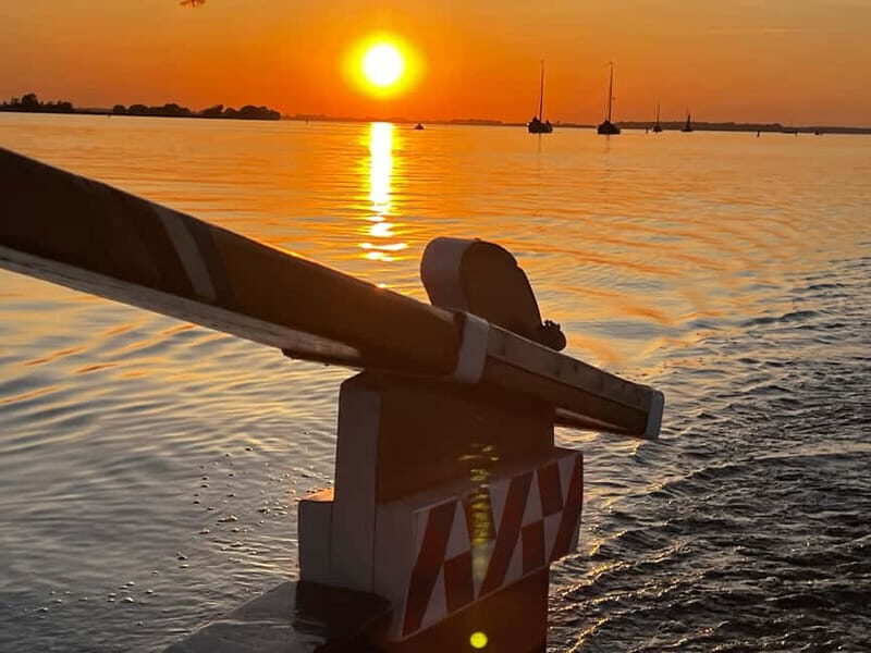 Spakenburg: Sunset boat trip on an authentic fishing boat - A Deep Dive into the Spakenburg Sunset Boat Trip