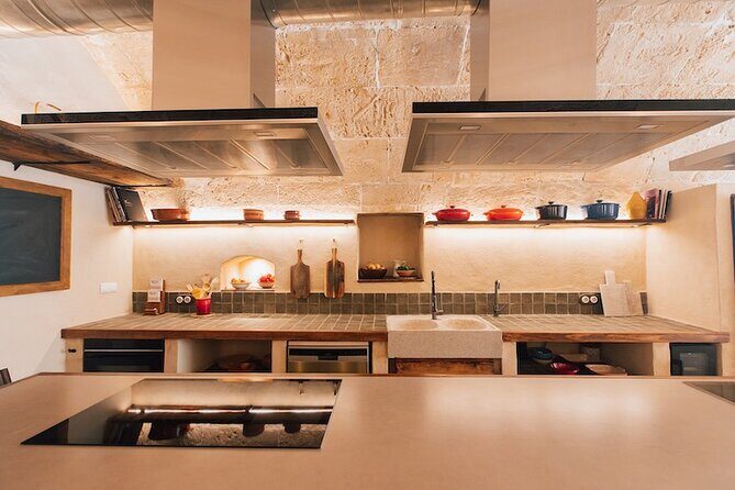 Spanish Cooking Experience in Mallorca - Arrival and Welcome