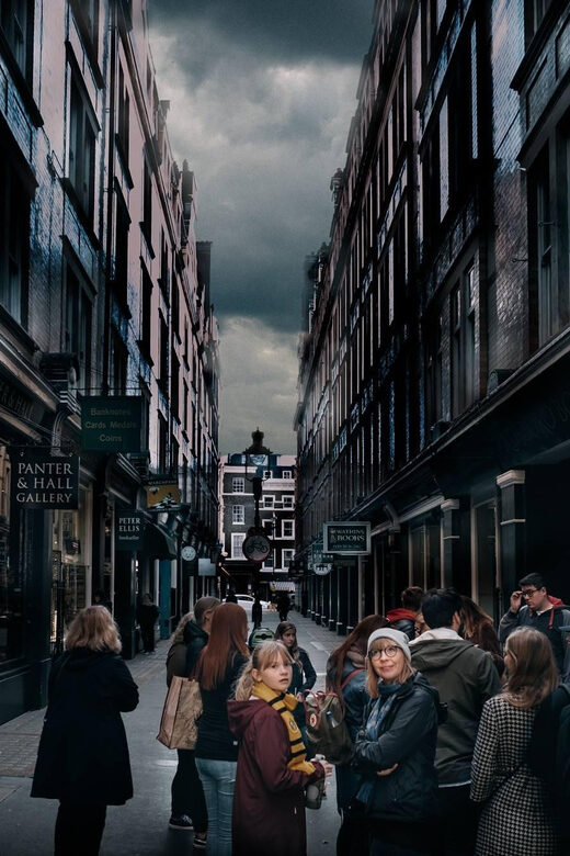 Spanish Language : Original Harry Potter Walking Tour - The Experience: What Was Good and What Could Be Better