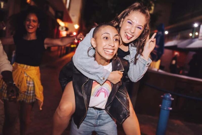 Spectral Encounters: Private Edinburghs Ghostly Trail - Key Points