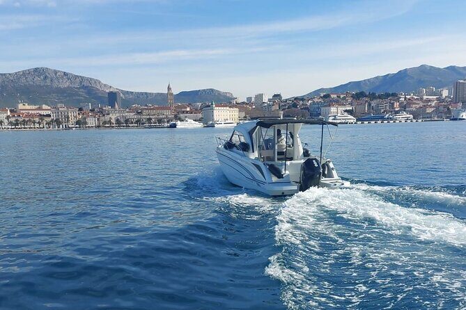 Speedboat transfer from Hvar town (Water taxi transfer) to Airport Split - A Relaxing and Scenic Way to Reach Split Airport
