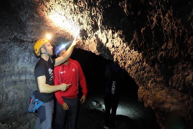 Speleology Tour in Cueva de Las Palomas in La Palma - FAQs