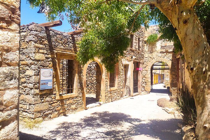 Spinalonga, Elounda, Plaka and Agios Nikolaos - Plaka: A Charming Seaside Village and Lunch Spot
