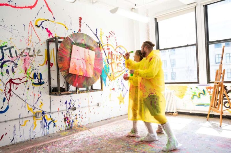 Spinning Private Art Experience in Houston - The Atmosphere and Group Dynamic