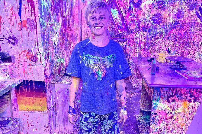 Splatter Art Paint Studio Experience in Hawaii - FAQ
