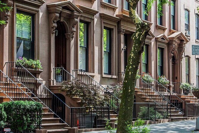 Splendor and Scandal in Brooklyn Heights: A Self Guided Tour - An Introduction to Brooklyn Heights and Its Charm