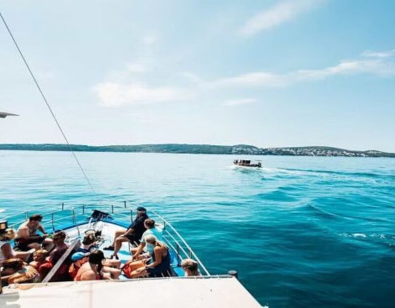 Split: Blue Lagoon Boat Trip with Lunch, Wine and Snorkeling - What to Expect on the Tour