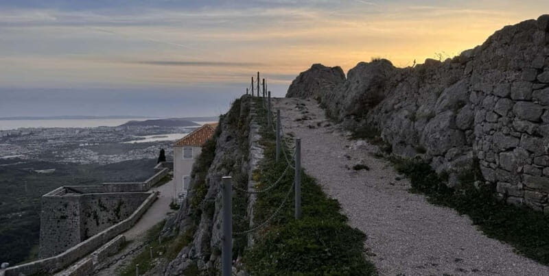 Split: City Sightseeing Evening Sunset Tour in Klis - Sunset Views and Photography