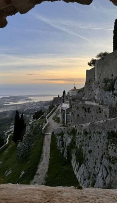 Split: City Sightseeing Evening Sunset Tour in Klis - Criticisms and Considerations