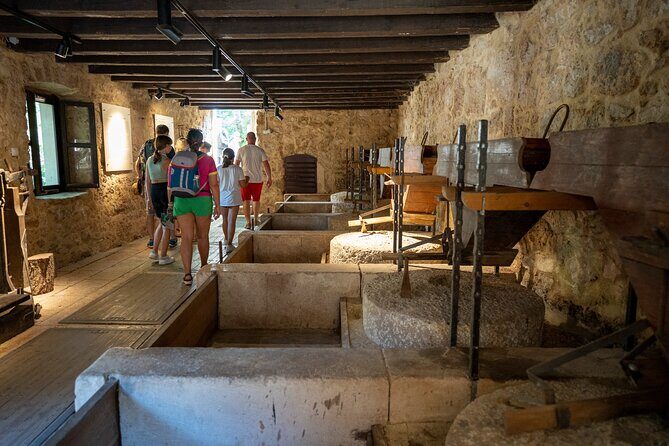 Split: Krka Waterfalls Morning/Afternoon with Boat Cruse, Olive Oil & Wine Taste - FAQ