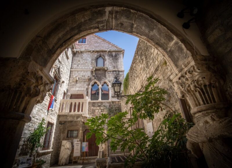 Split: Local History and Culture 90-Minute Walking Tour - Highlights of the Old Town