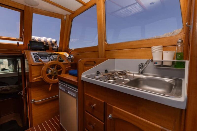 Split/Omi/Makarska: Full or half day boat tour with "Cvita" - Exploring the Croatian Coast on the "Cvita" Boat Tour