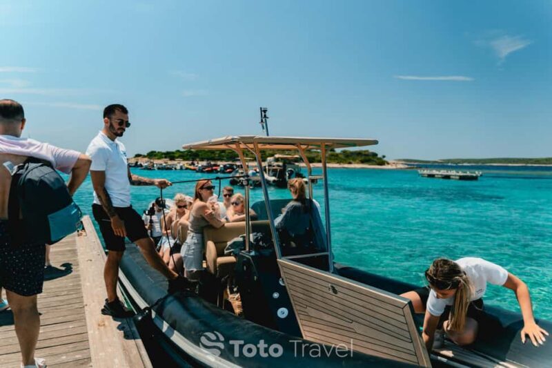Split/Podstrana: Blue Cave, Hvar & 6 Islands Speedboat Trip - Relaxing in Milna on Brač Island
