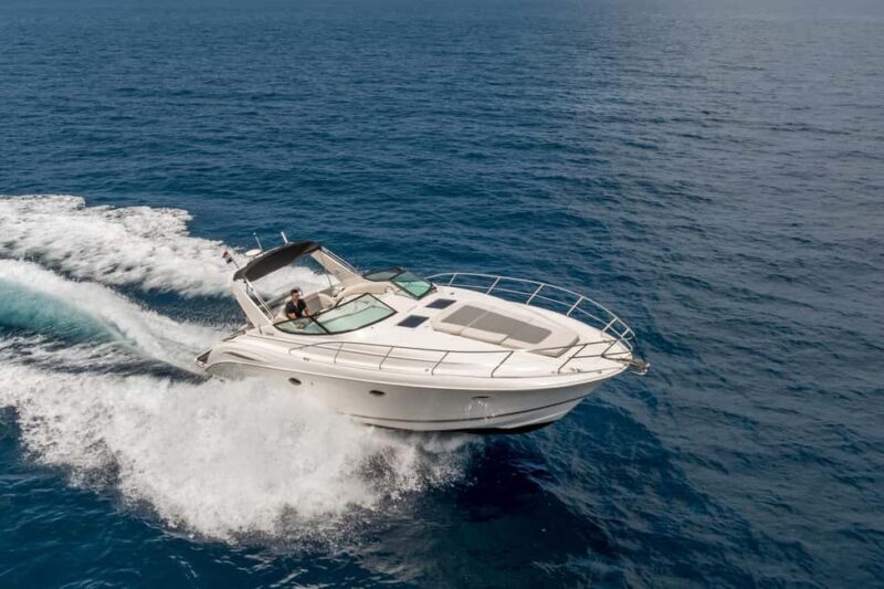 Split: Private Blue Lagoon, Shipwreck, & Bays Boat Tour - Key Points