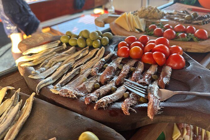 Split private boat tour for a groups up to 42 people - Who Is This Tour Best Suited For?