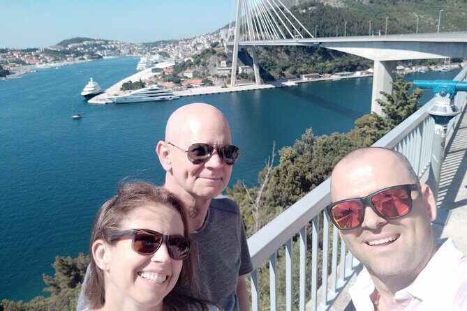 Split to Dubrovnik Airport Private Transfer 1-8 Pax Door to Door - FAQs