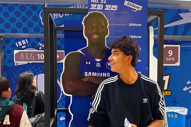 Sports Match in Seoul with Guided K-Food Experience - A Deep Dive into the Experience: What to Expect