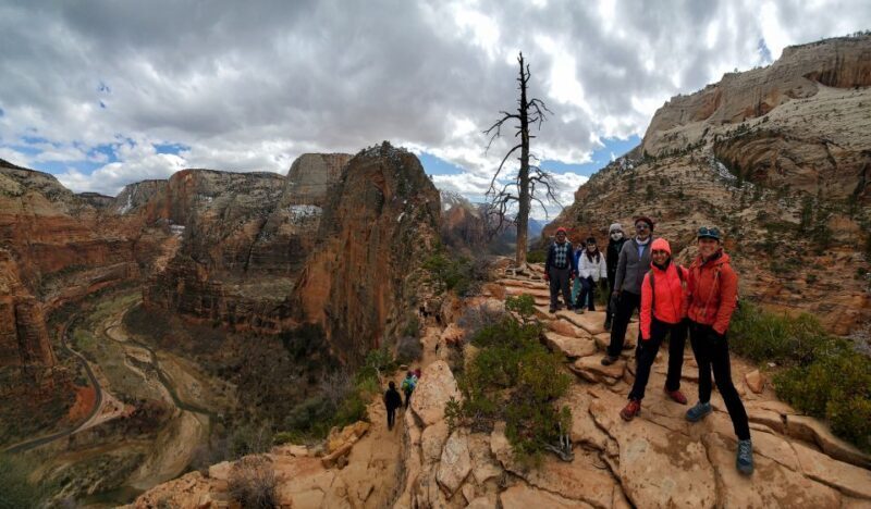 Springdale: Angels Landing Summit Guided Hike with Permit - The Value of Guided Access