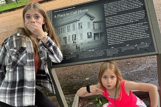 Springfield Illinois Scavenger Hunt Walking Activity - An Introduction to the Experience