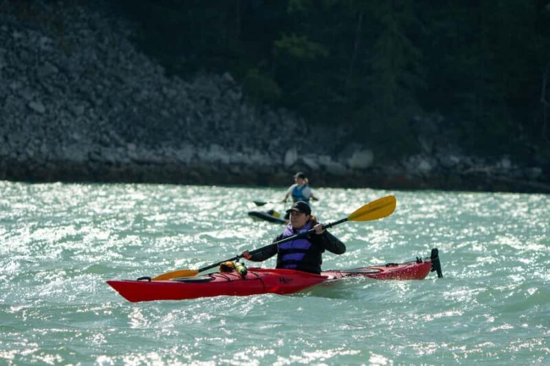 Squamish: Single Kayak Rental with Safety Equipment - An In-Depth Look at the Squamish Kayak Rental Experience