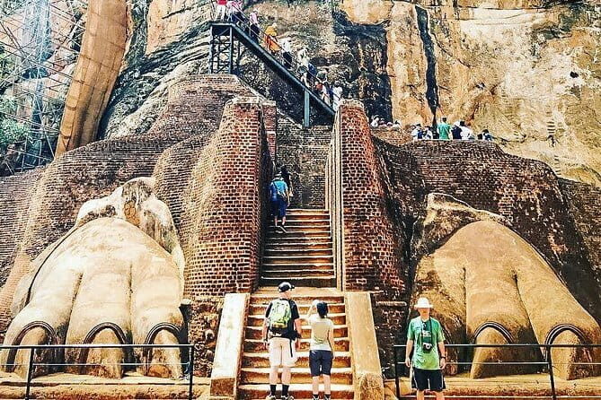 Sri Lanka Multi Day tour Budget Car Rent by English Driver-Guide - Who Should Consider This Tour?