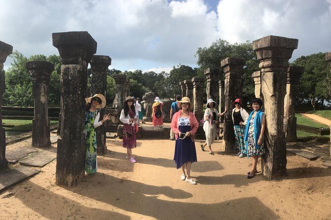 Sri Lanka round tour - FAQs
