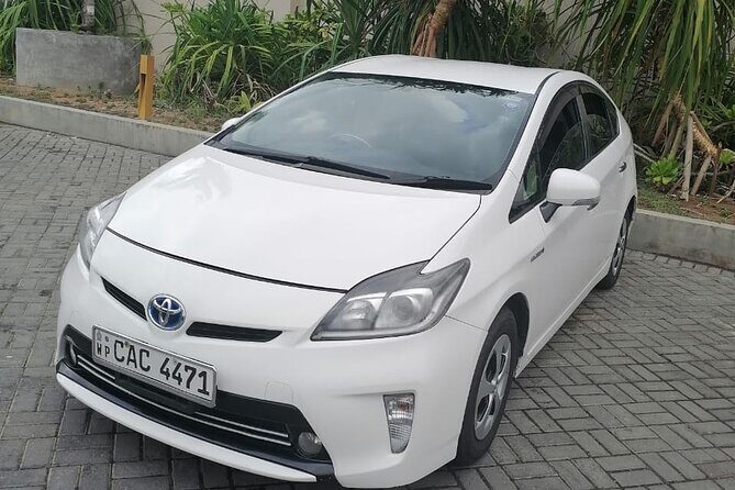 Srilanka taxi service Airport (BIA)to pick up and drop hotel - The Vehicle and Driver Experience