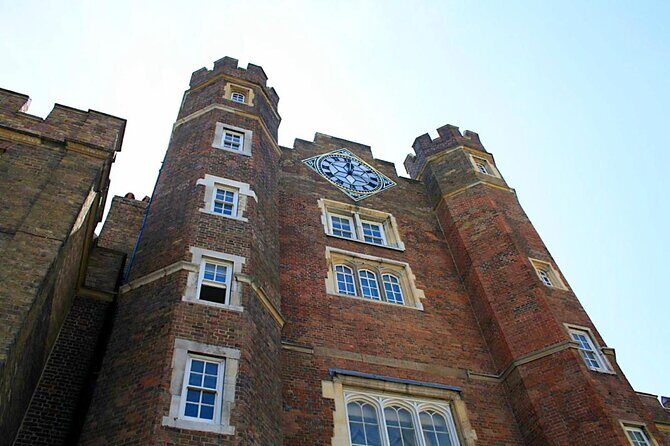 St James' & Mayfair - Private Tour of London's Royal & Aristocratic Villages - Key Points