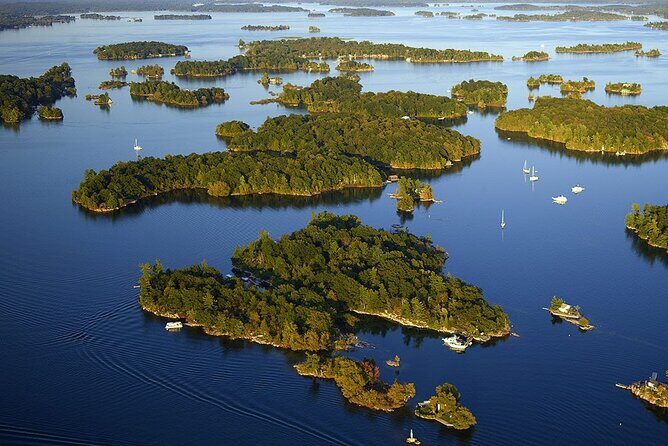 St Lawrence River - Rock Island Lighthouse on a Glass Bottom Boat Tour - Practical Tips for Travelers