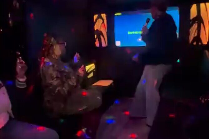 St. Louis Karaoke Mobile Tour Sing and Explore the City - What Is the St. Louis Karaoke Mobile Tour?