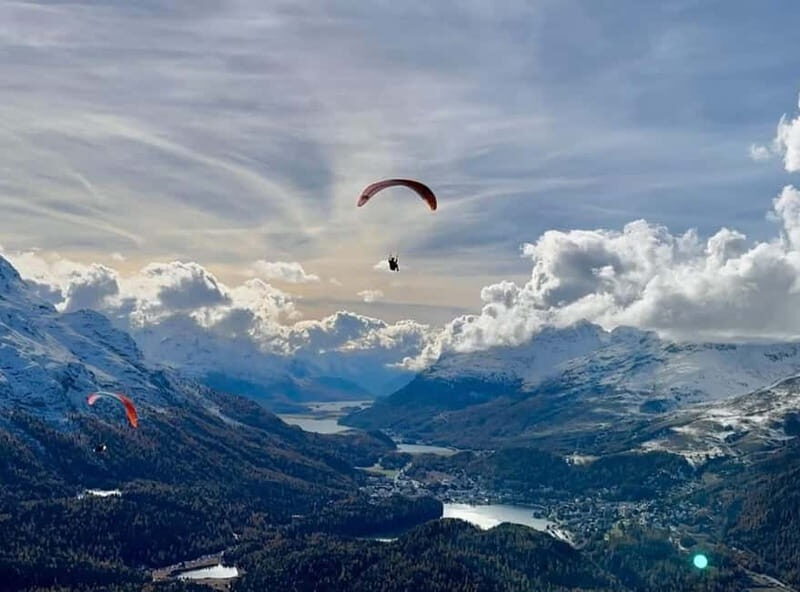 St. Moritz: Engadin paragliding with great extras - Arriving at the Corvatsch Valley Station