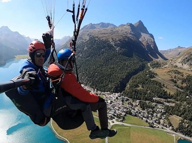 St. Moritz: Engadin paragliding with great extras - The Flight Itself: Swooping over Lakes and Mountains