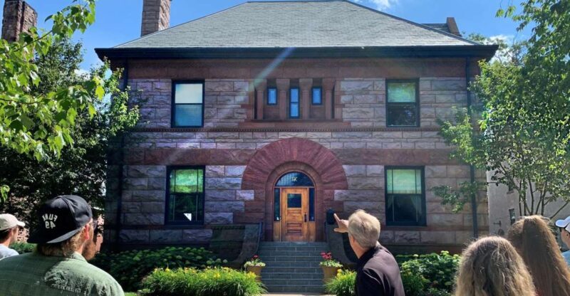 St. Paul: Private Walking Tour Summit Ave Victorian Homes - What to Expect: A Step-by-Step Breakdown
