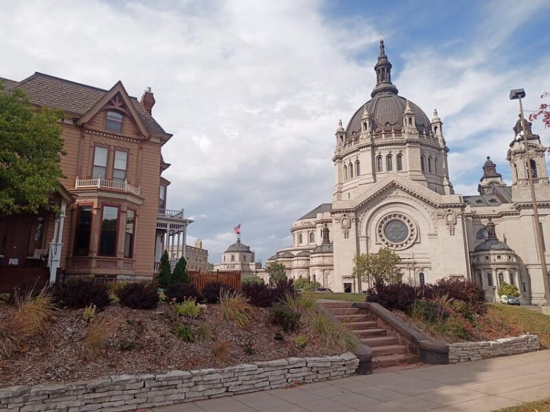 St. Paul - Summit Avenue Haunted History Ghost Walking Tour - Exploring the Haunted Highlights of Summit Avenue
