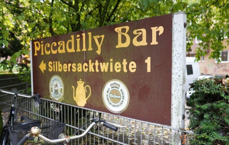 St. Pauli Queertour - 100 Jahre Pride auf St. Pauli - Who Would Love This Tour?