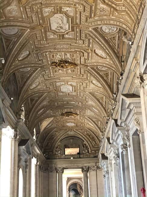 St. Peter's Basilica Entrance Tickets - Exploring the Interior of St. Peter’s Basilica