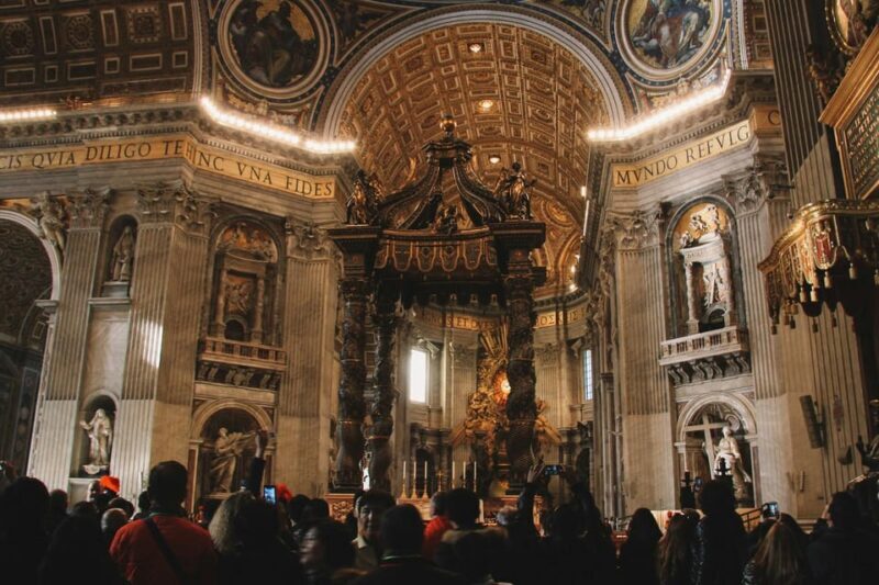 St. Peter's Basilica Walking Tour with Tour Guide - An In-Depth Look at the Tour