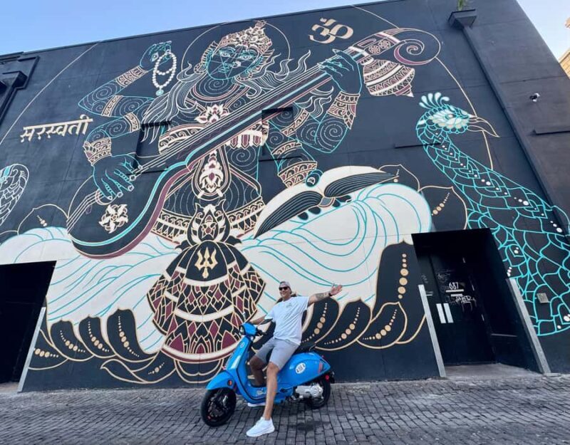 St. Petersburg: Vespa Mural Tour with Guide - Authentic Experiences and Real Reviews