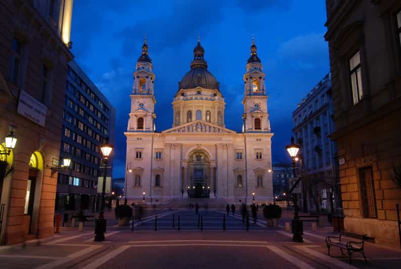 St. Stephen's Basilica: VIP Concert & After Hours Dome Visit - Starting Point: Meeting at the Main Entrance