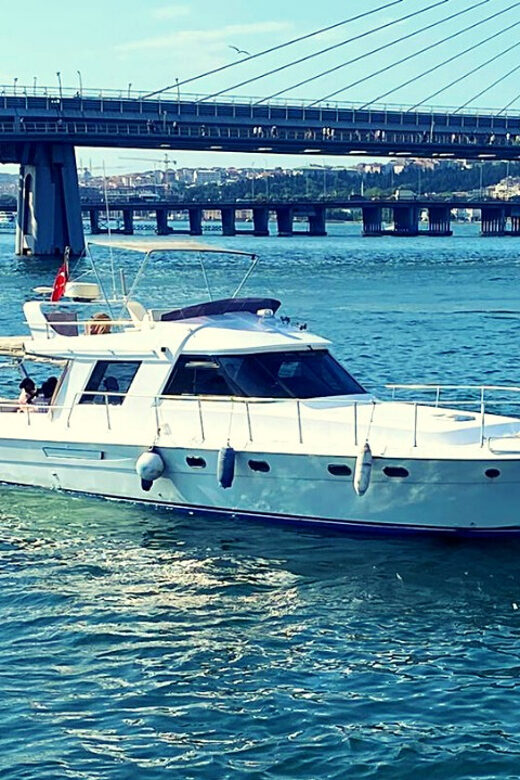 stanbul: Bosphorus Private Yacht Cruise with Tea and Coffee - Practical Tips for Your Yacht Cruise