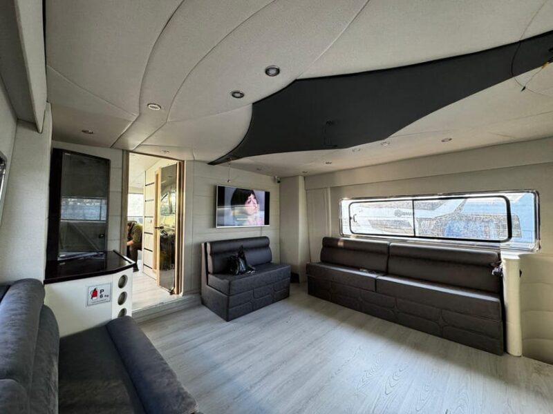 stanbul: Private Luxury Yacht on Bosphorus 24 MT (79 feet) - Who Is This Tour Best For?