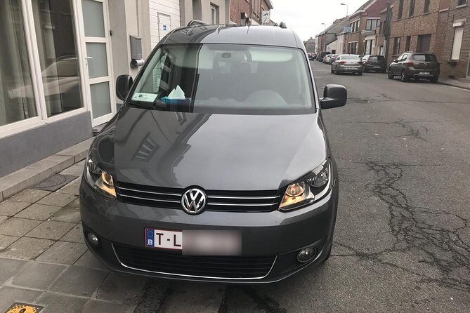 Standard vehicle from Brussels airport to city of Antwerp - What to Expect During the Transfer