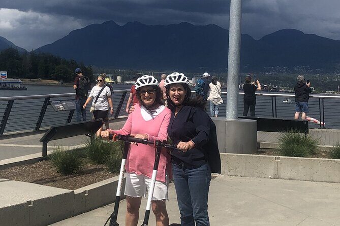 Stanley Park Seawall E-scooter Rental with Self Guided map - Key Points