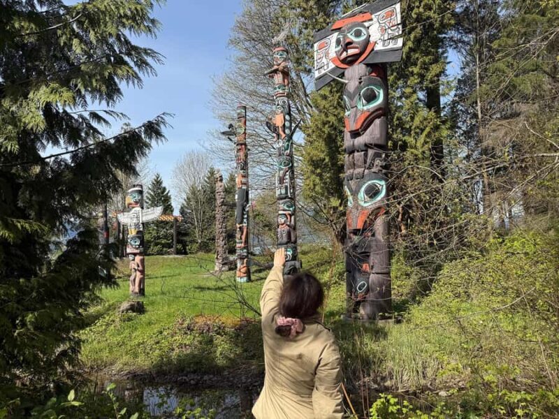 Stanley Park Tour by Car:Small Group Value,See More,Pay Less - Who is This Tour Best For?