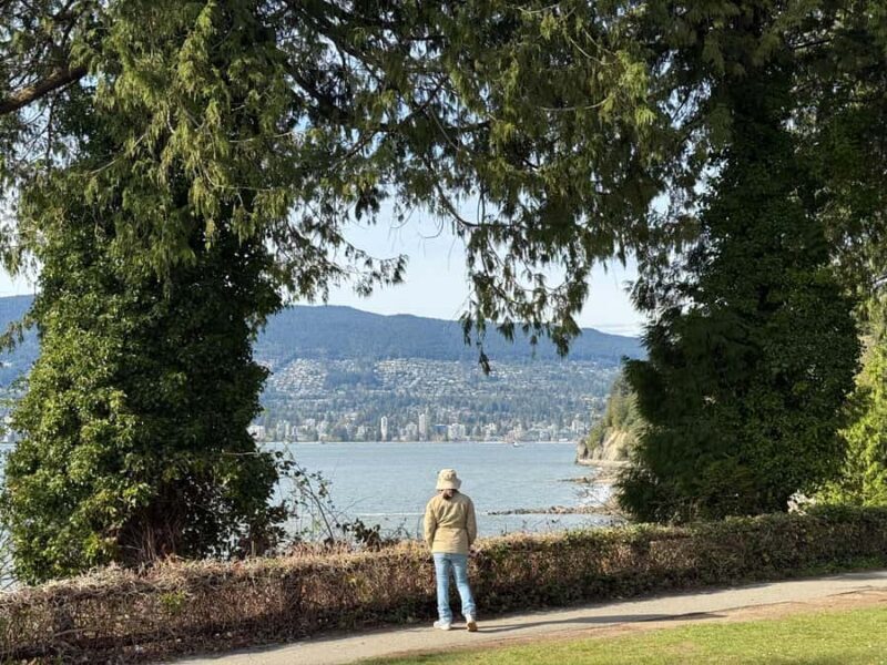 Stanley Park Tour by Car:Small Group Value,See More,Pay Less - Why This Tour Offers Great Value