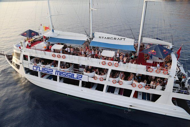 Starcraft Day Trip Party Boat - Key Points