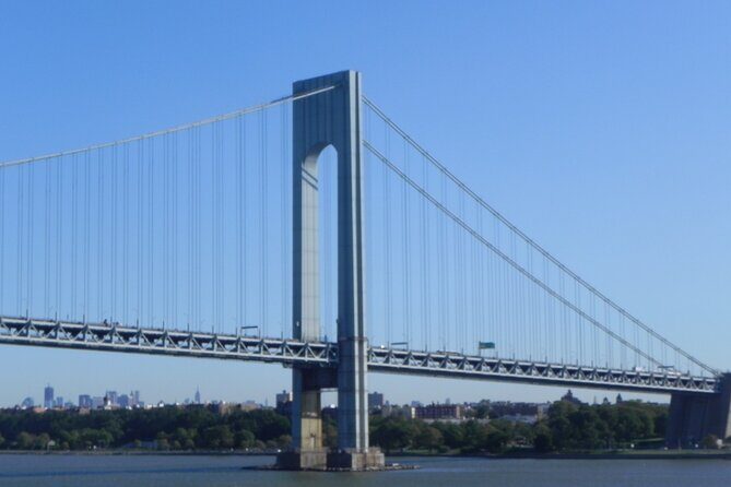 Statue of Liberty and Ellis Island Tour in Spanish - FAQs