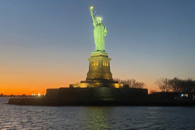 Statue of Liberty Ellis Island Cruise with One World Trade Ticket - FAQ