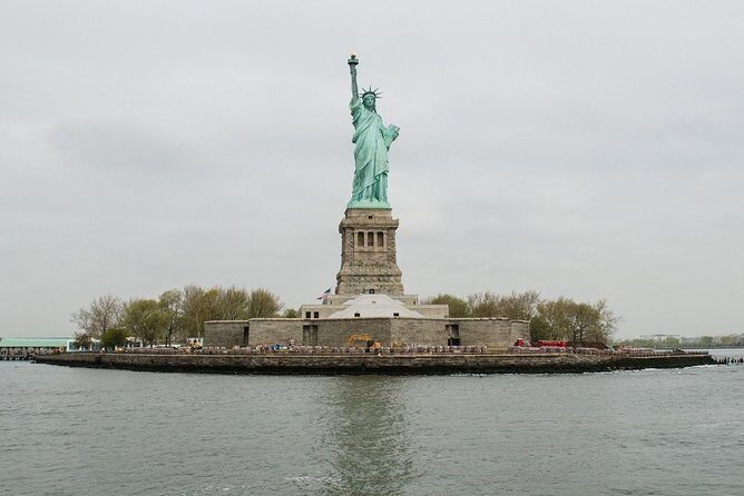 Statue of Liberty & Pre-Ferry Express Tour - The Itinerary in Detail