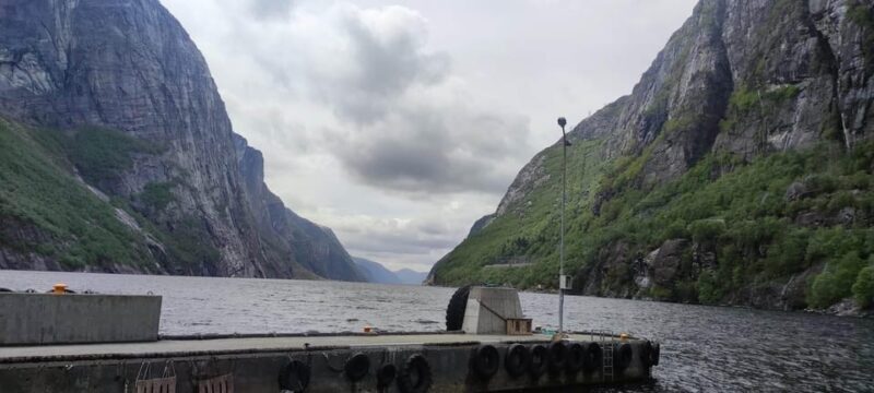 Stavanger: Kjerag and Lysebotn Guided Tour - Guides and Experience